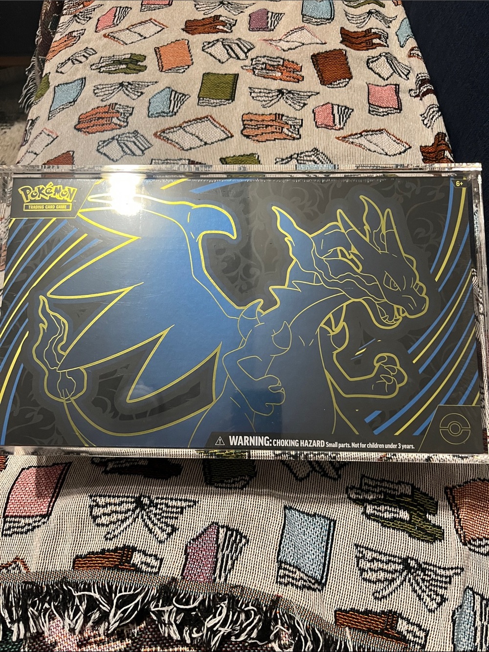Pokémon Charizard UPC Elite Trainer Box - Blue & Gold Artwork